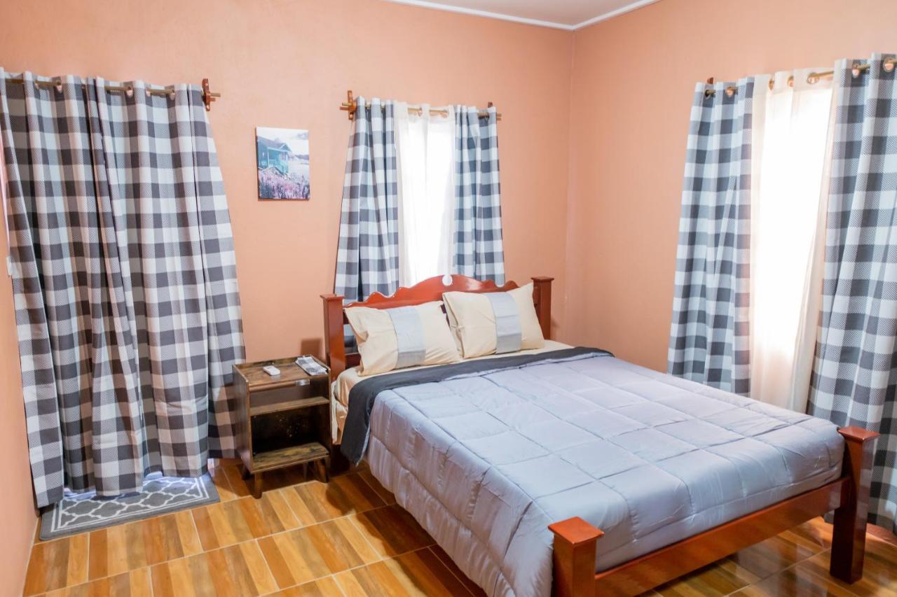 Golden Palms Apartment Kingstown Eksteriør billede