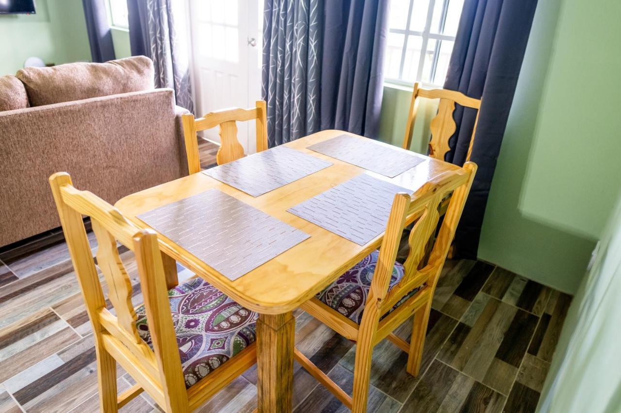 Golden Palms Apartment Kingstown Eksteriør billede